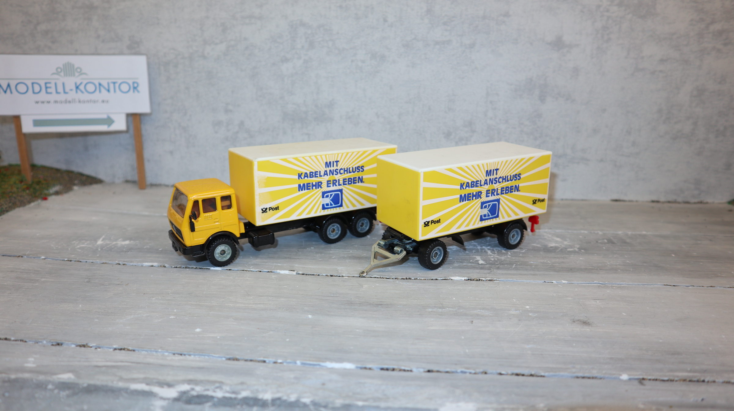Siku 3421 in 1:55,  Koffer-LKW mit Anhänger, Sondermodell KABELANSCHLUSS, Neu in OVP