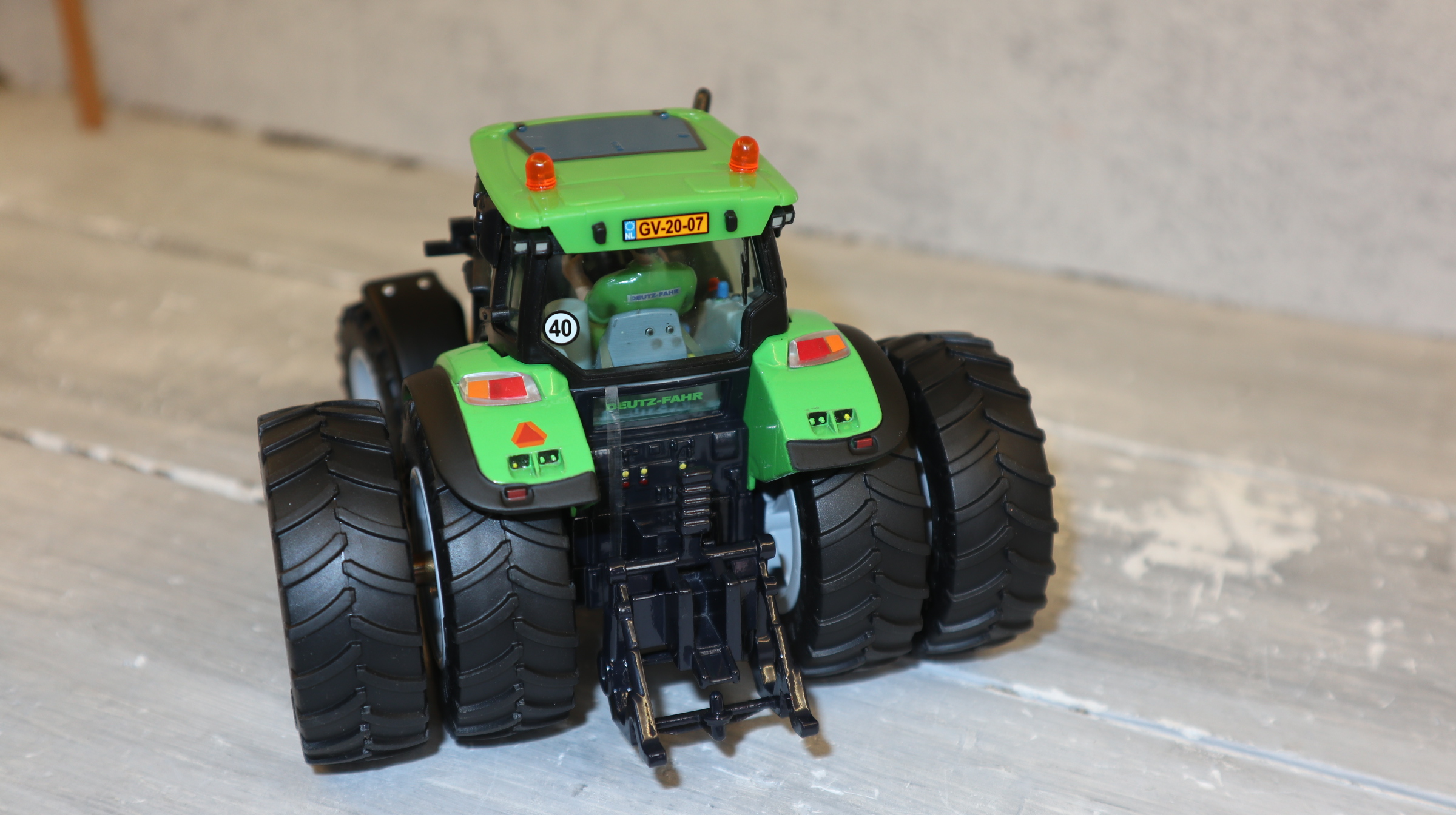 Siku 3055 in 1:32,  Deutz-Fahr K110  LCN Zwolle 2007 Dual HA, NEU in OVP