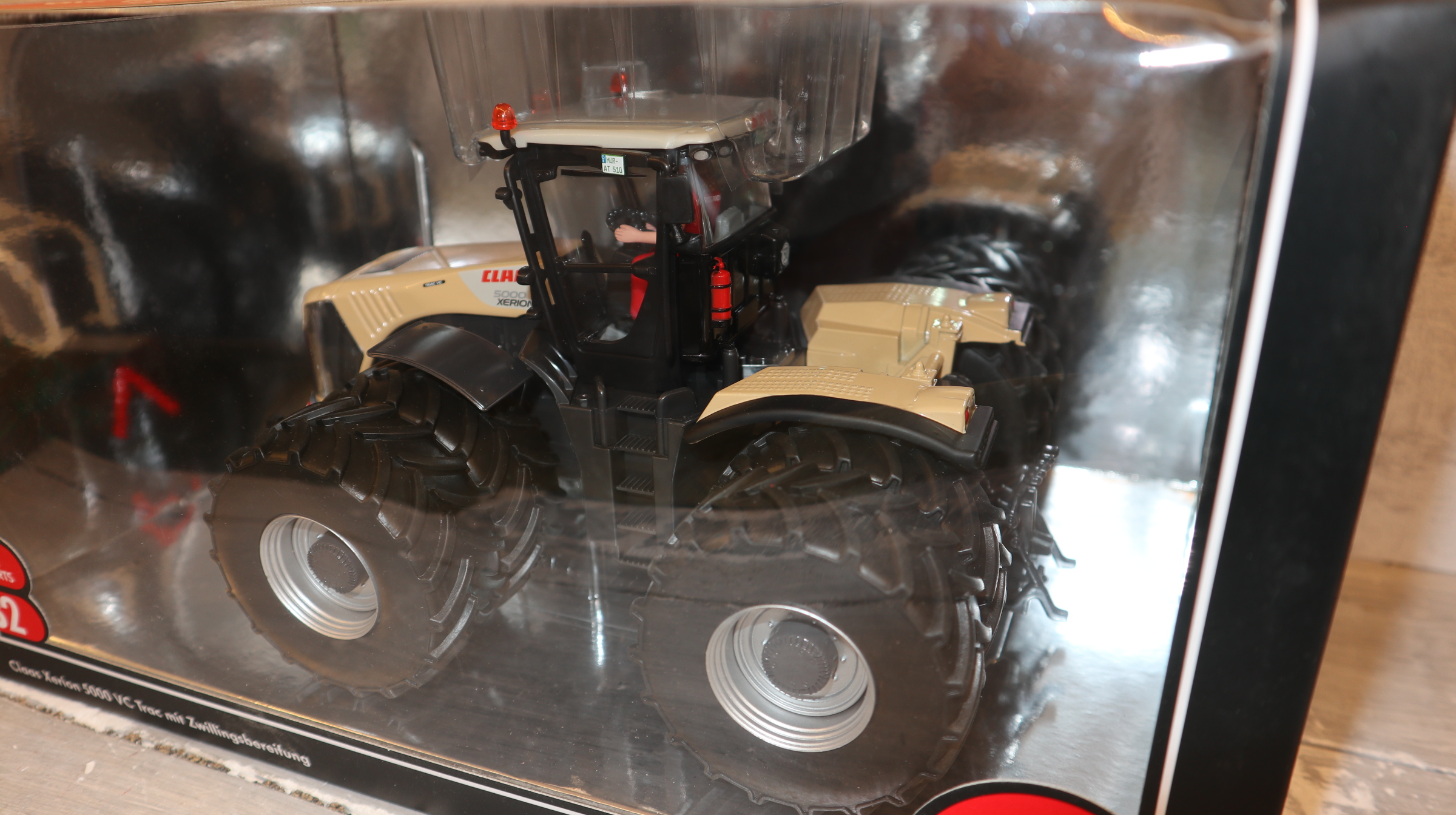Siku 3271 in 1:32, Claas Xerion 5000 beige Zwilling Traktorado 2018  NEU in OVP