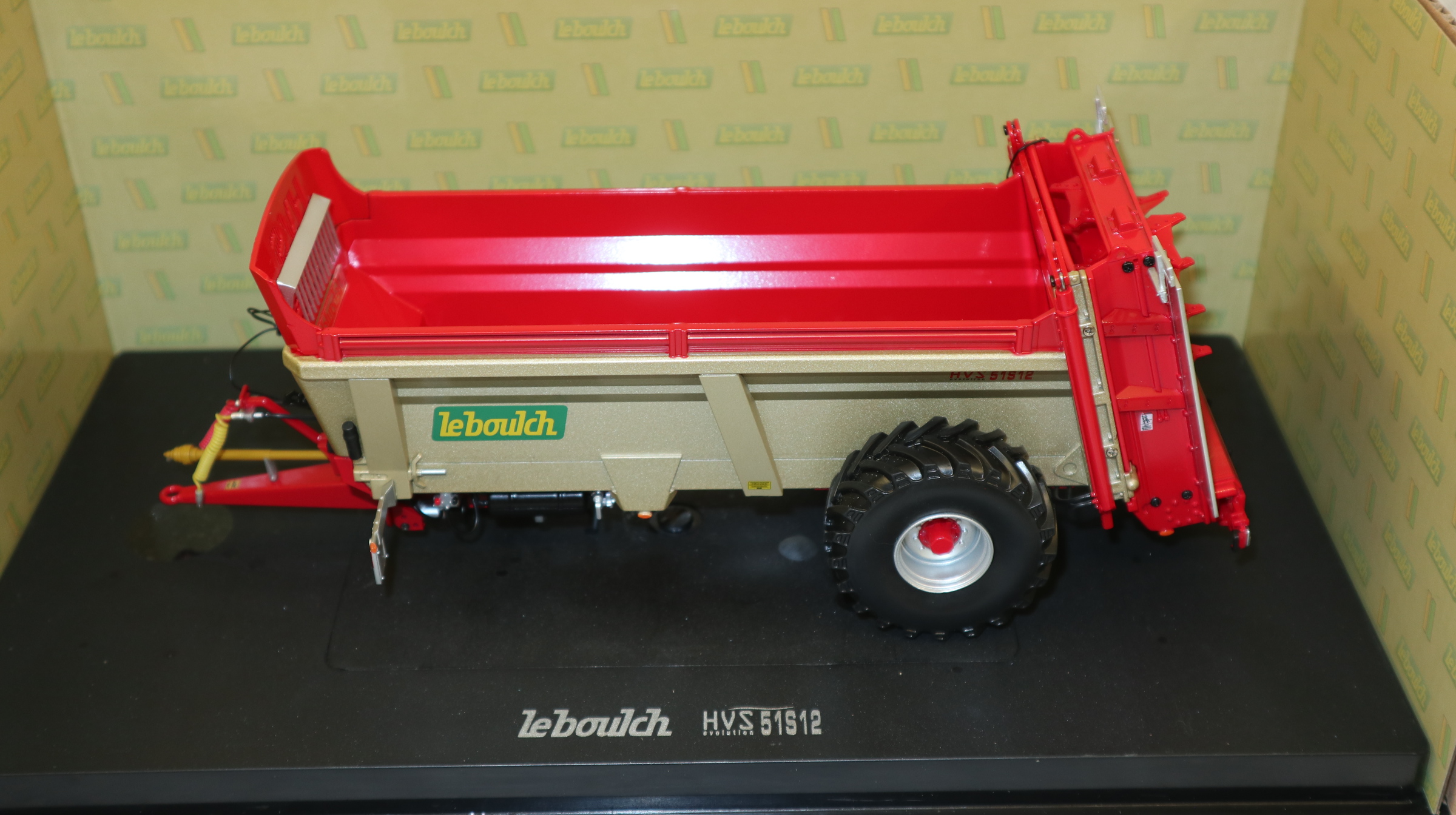 Universal Hobbies UH 6838 in 1:32, Leboulch HVS 51S12 Steuer,  NEU in OVP