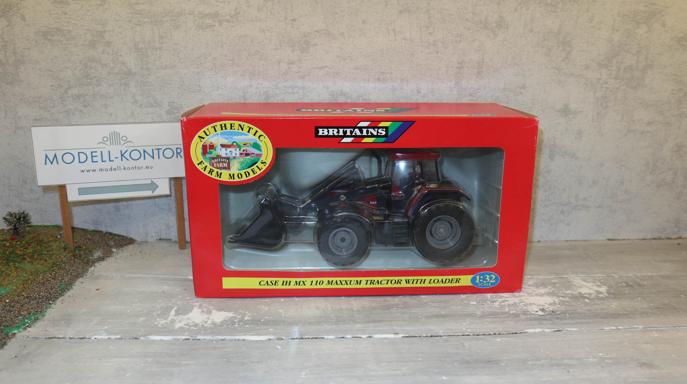 Britains 00228 in 1:32, CASE IH MX 110 Maxxum mit Frontlader, NEU in OVP