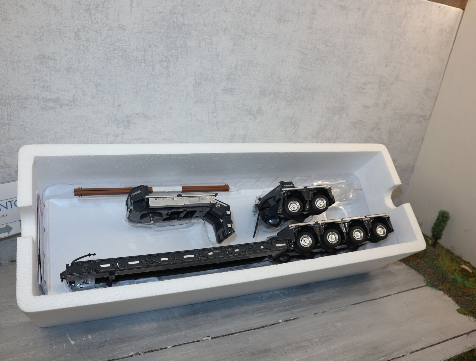 MarGe 2011-02 in 1:32, NOOTEBOOM REDLINE SERIES - EURO-PX 2+4 LOWLOADER GRAU,  NEU in OVP