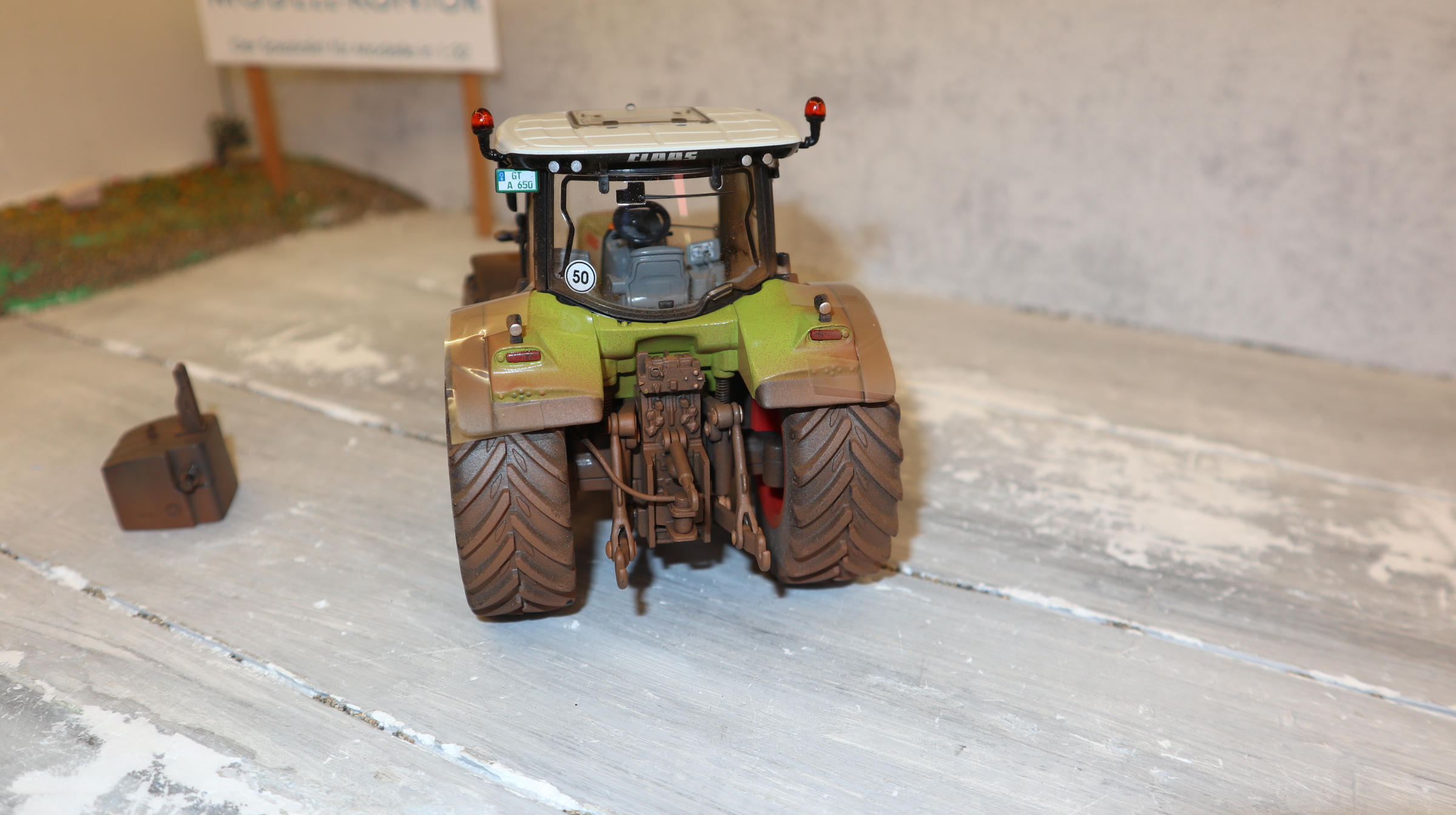 Wiking 017160600 in 1:32,  Claas Arion 650 DIRTY, NEU in OVP