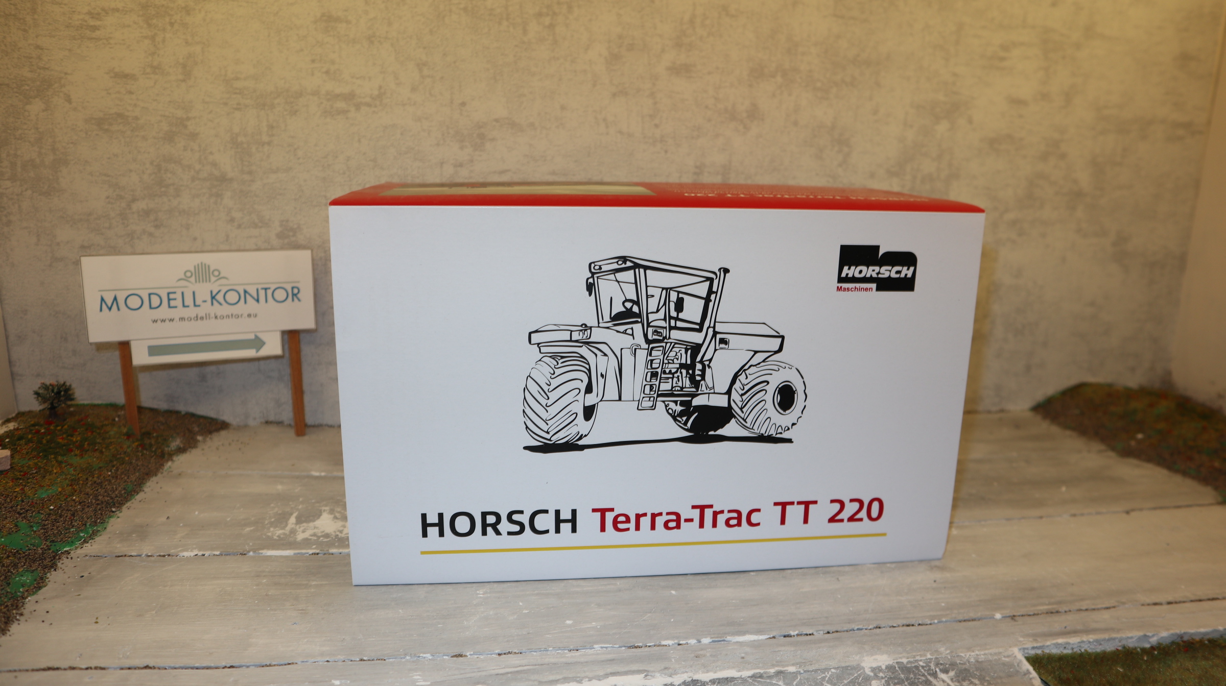 Universal Hobbies UH 6683 in 1:32,  Horsch Terra-Trac TT220 "40 Jahre Horsch",  NEU in OVP