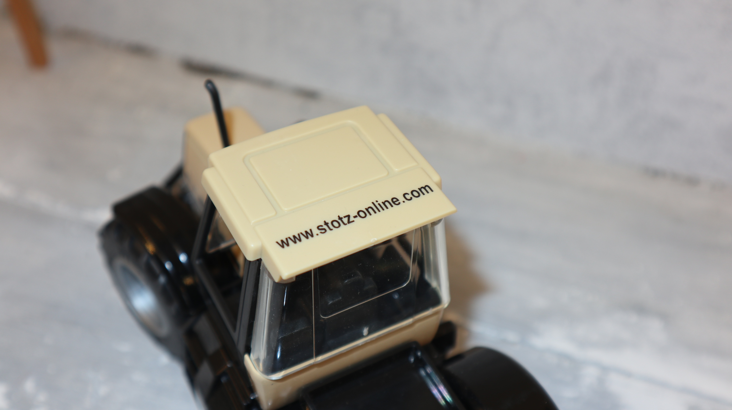 Siku 3160 in 1:32, JCB Fastrac 2150 STOTZ beige, NEU in OVP