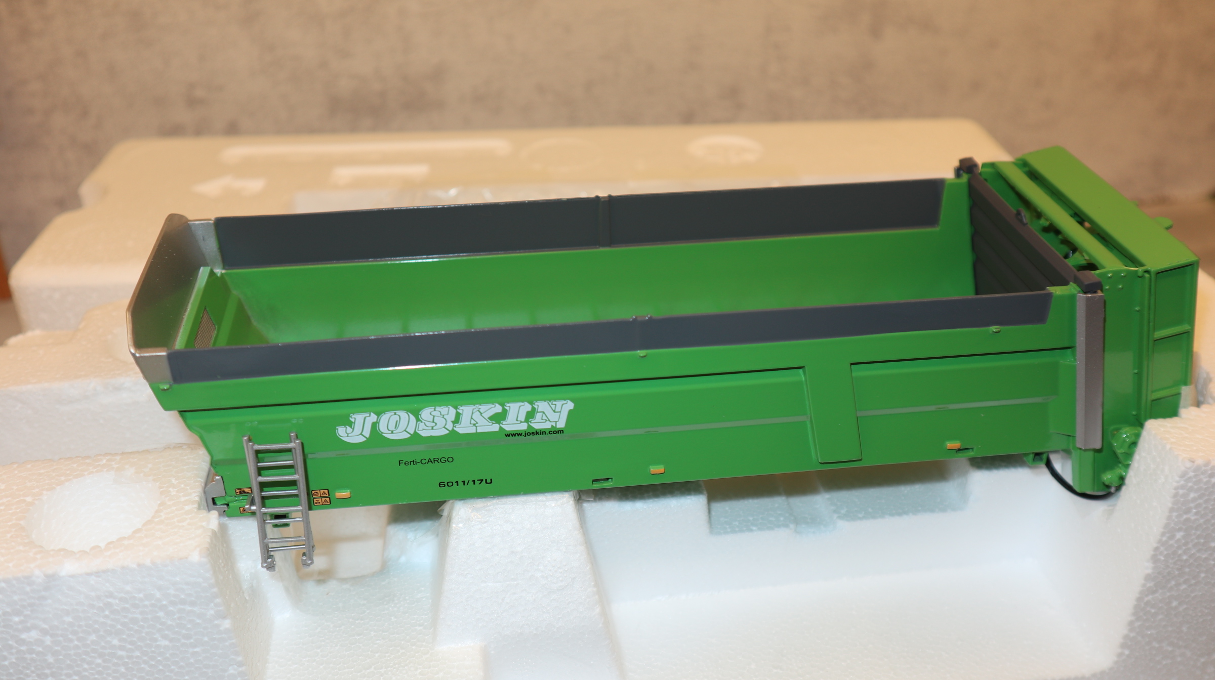 ROS 602199 in 1:32 Joskin Ferti-Cargo, NUR Aufbau ohne Chassis, NEU in OVP