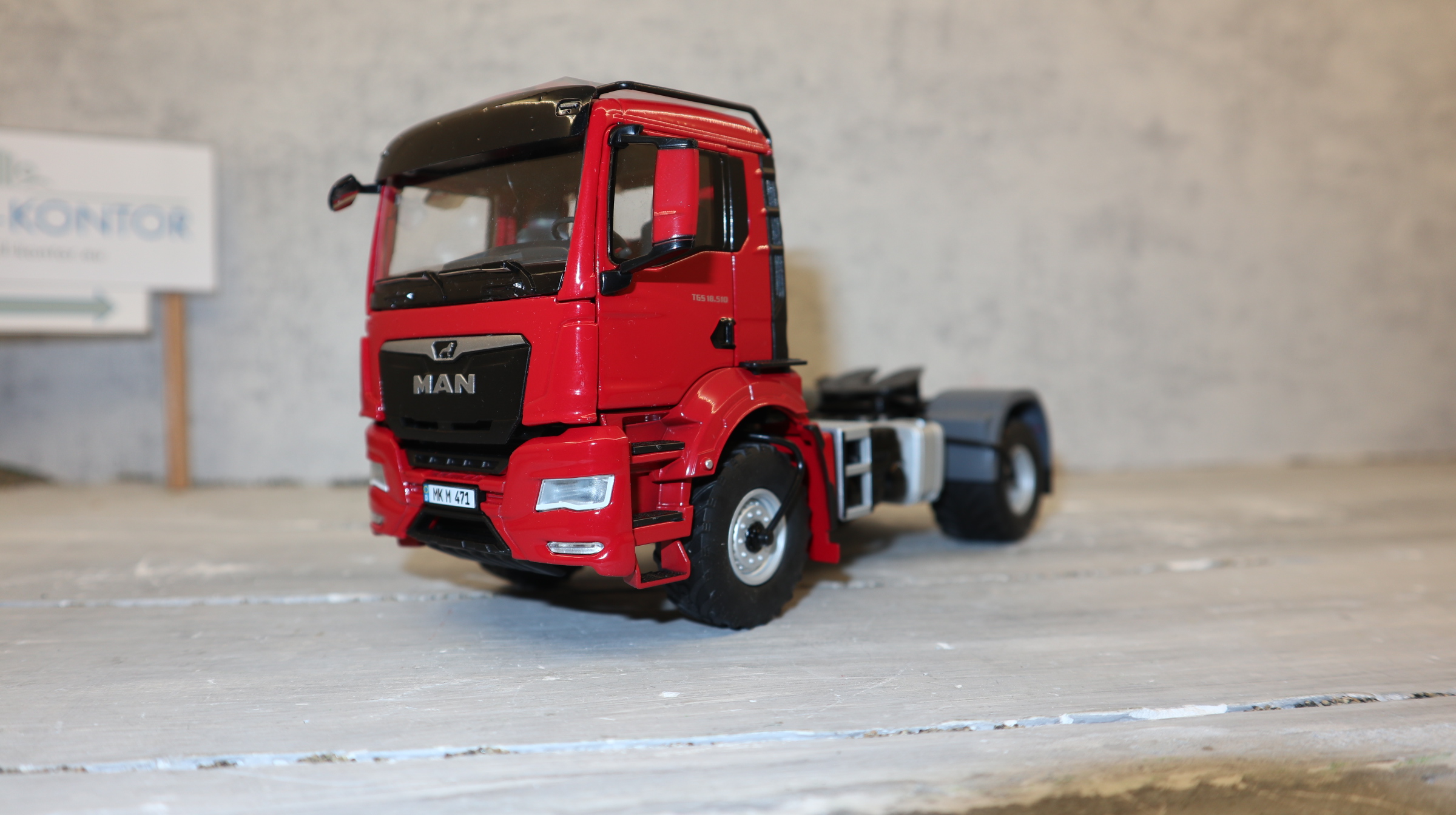 Wiking 077653 in 1:32,  MAN TGS 18.510 4x4 Agrar-SZM in rot, NEU in OVP