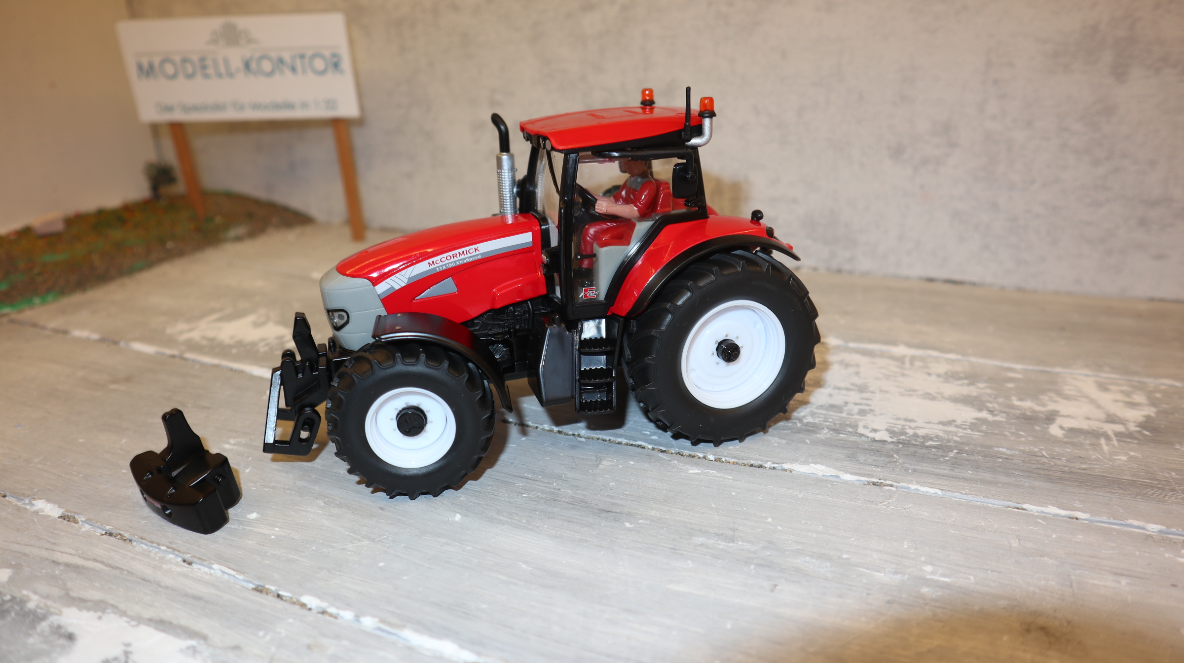 Siku 3269 in 1:32, McCormick TTX 190 LCN 2009 Sondermodell, NEU in OVP