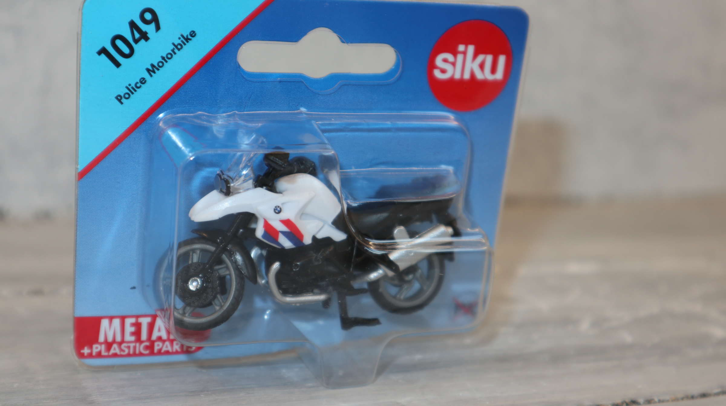 Siku 1049 in 1:55 BMW R1200 GS Polizeimotorrad Niederlande, NEU in OVP