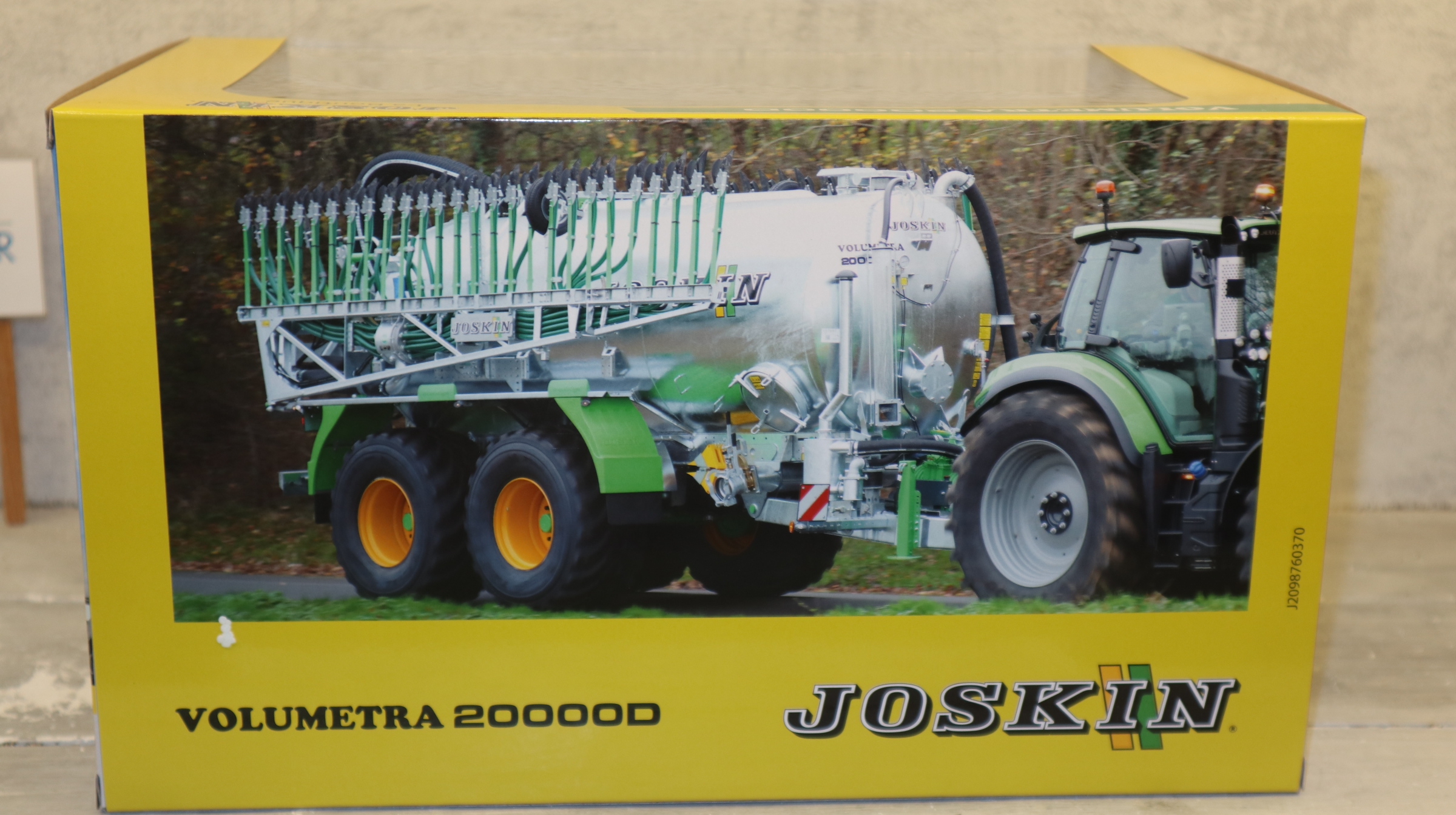 Universal Hobbies UH 6628 in 1:32, JOSKIN Volumetra 20000D silber-grün, NEU in OVP