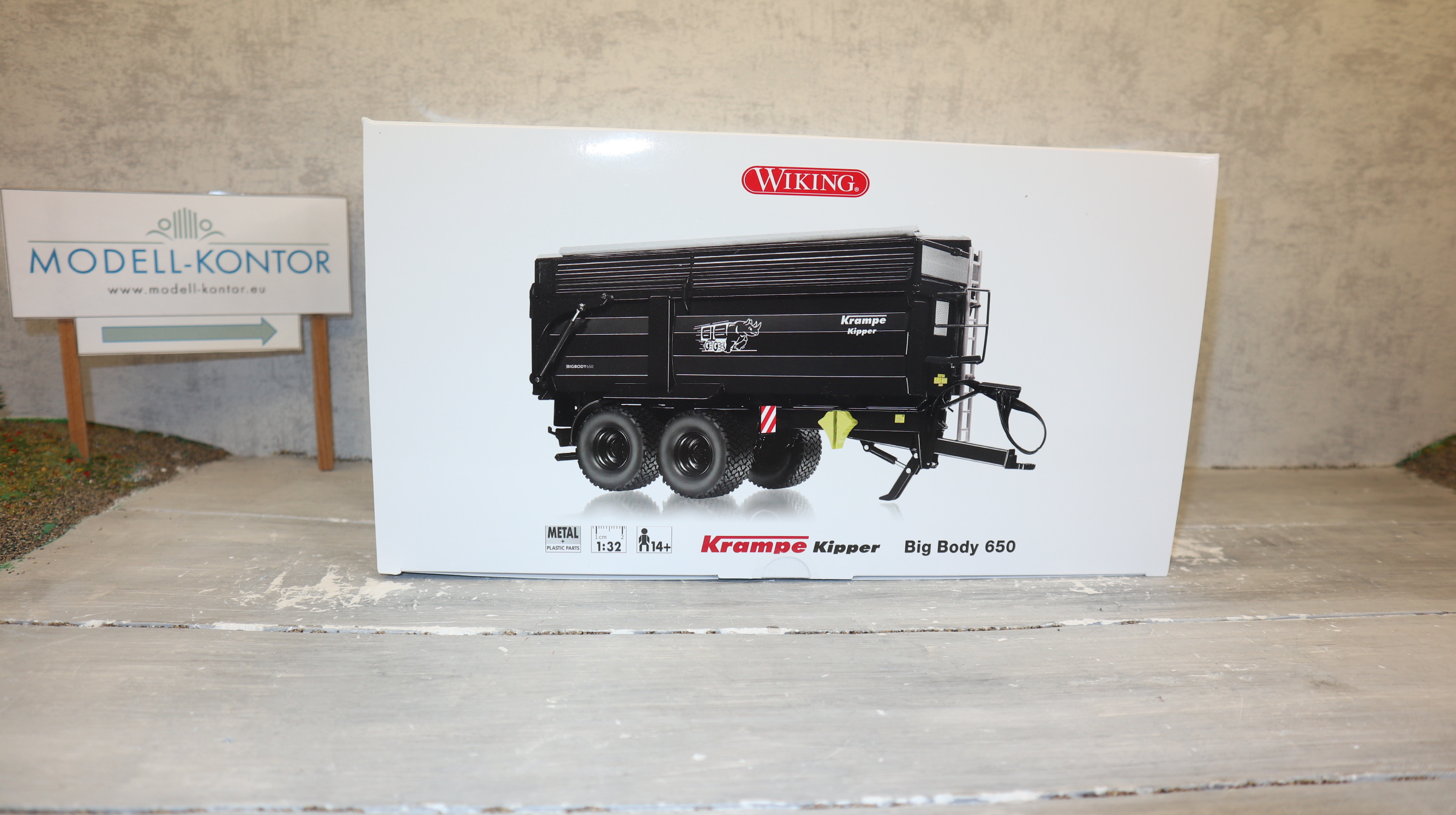 WIKING 077871 in 1:32, Krampe Big Body 850 BLACK, NEU in OVP