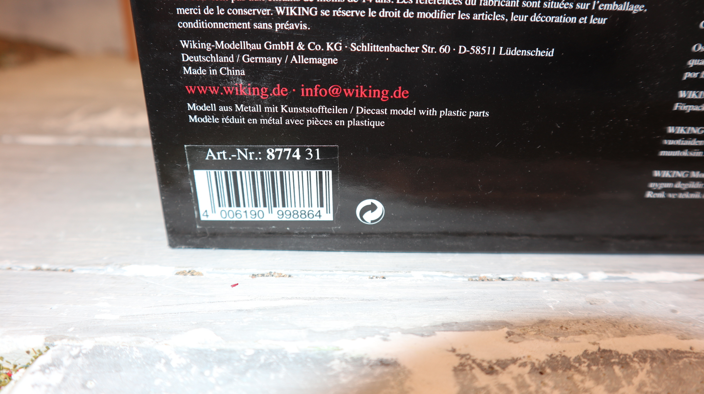 Wiking 877431 in 1:32, JCB 8330 in Grau-matt, NEU in OVP